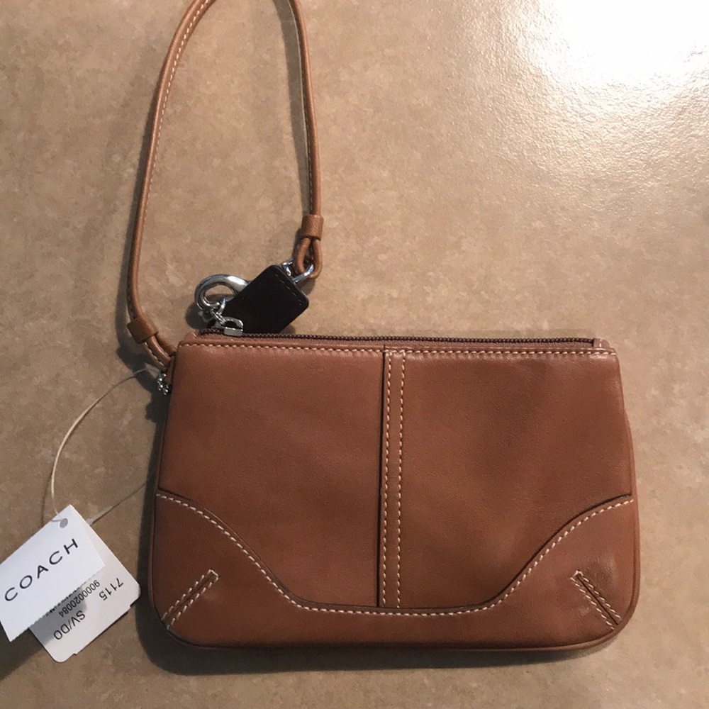 NWT Coach Leather Camel Wristlet